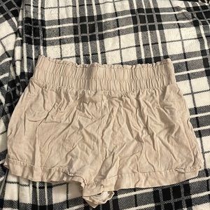 Forever 21 high waisted short size large color tan and white